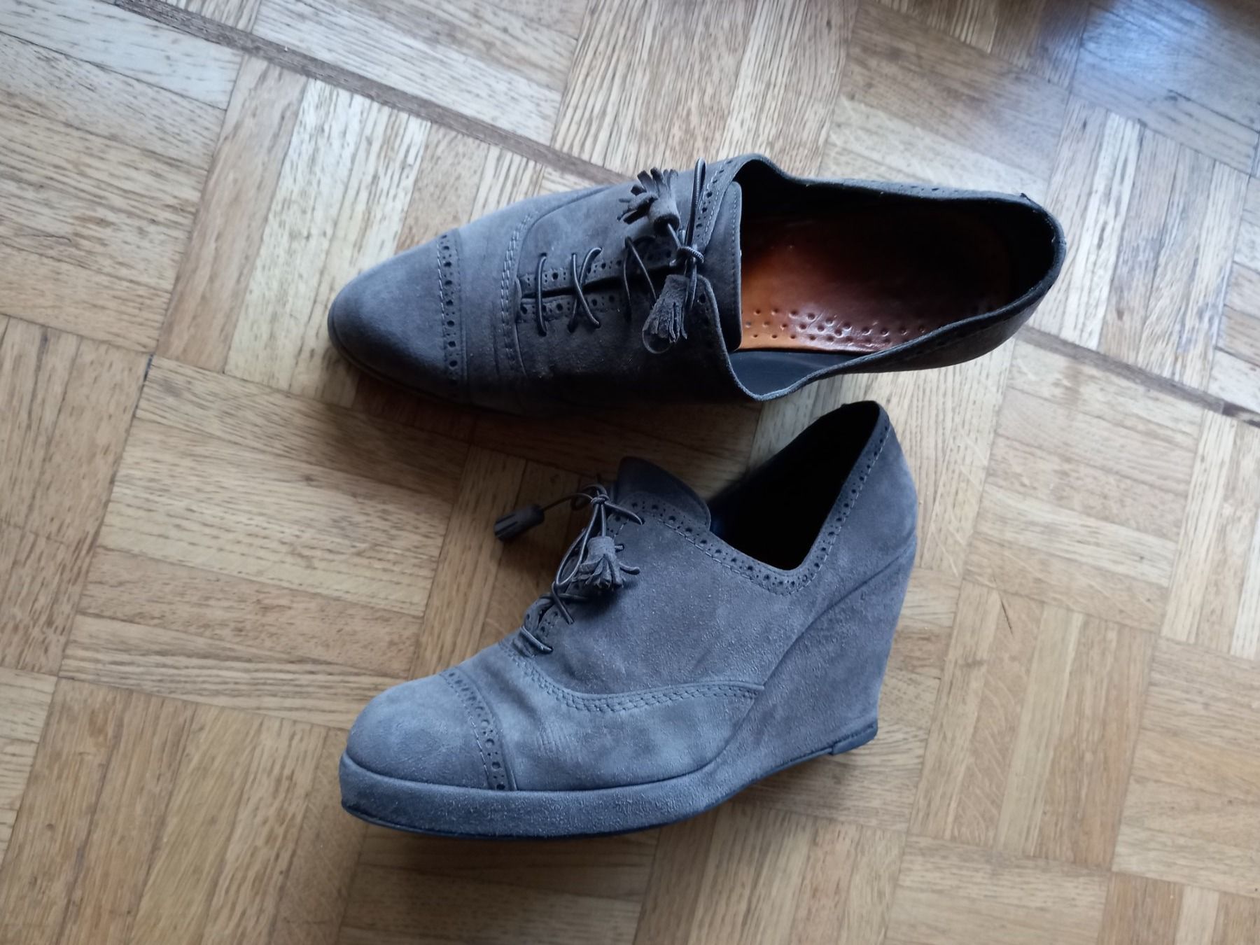 Stuart Weitzman Damenschuhe: Chaussures Stuart Weitzman – Gebraucht aus St-Sulpice VD von asc_5twt 4