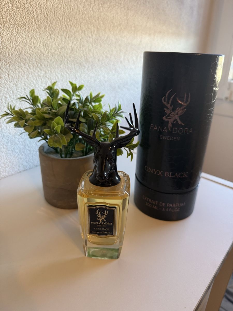 Pana Dora Parfum & Eau de Toilette: Pana Dora - Onyx Black – Gebraucht aus Bützberg von Janick77