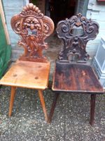 Chaises sculptées