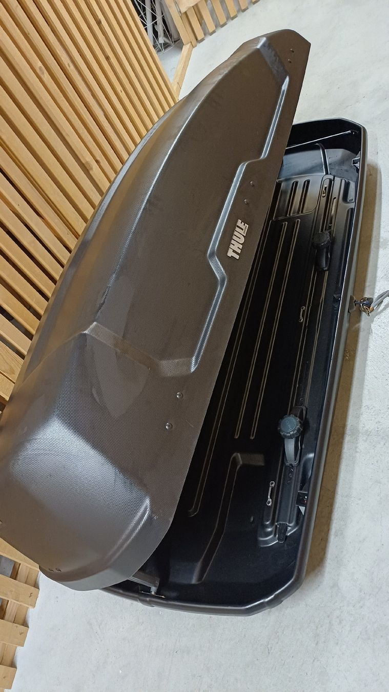 Thule Box da tetto: Thule Dachbox, guter Zustand – Usato da Winterthur venduto da yasmin15
