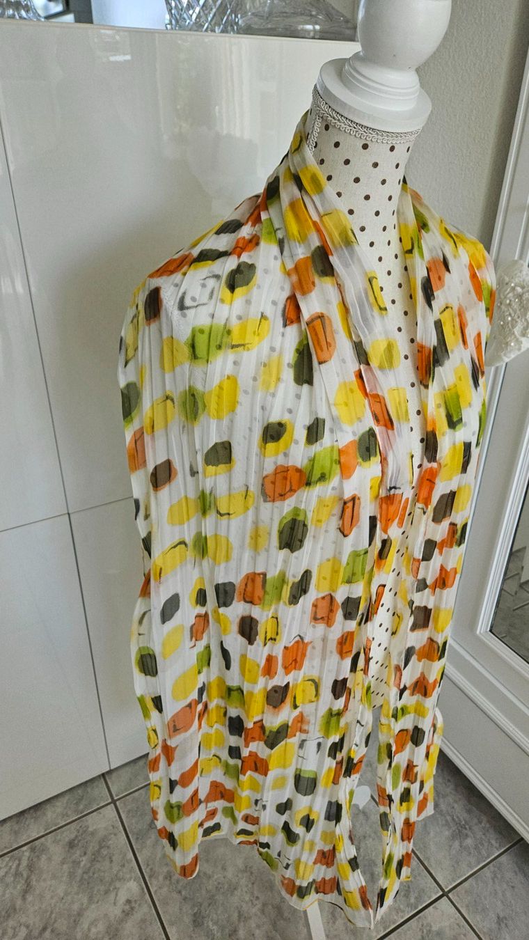 Foulards & écharpes: Foulard Schal Ulla Popken 100% Polyester – D'occasion à Gossau ZH par fashiontwo 1