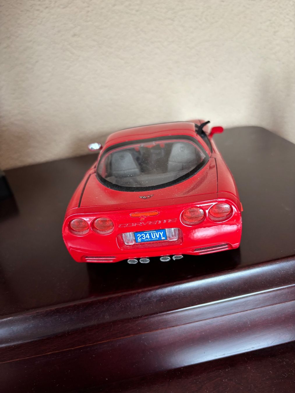 Chevrolet Modellini d'auto: Burago 1/18 Chevrolet Corvette 1997 – Usato da Balsthal venduto da Uroby 1
