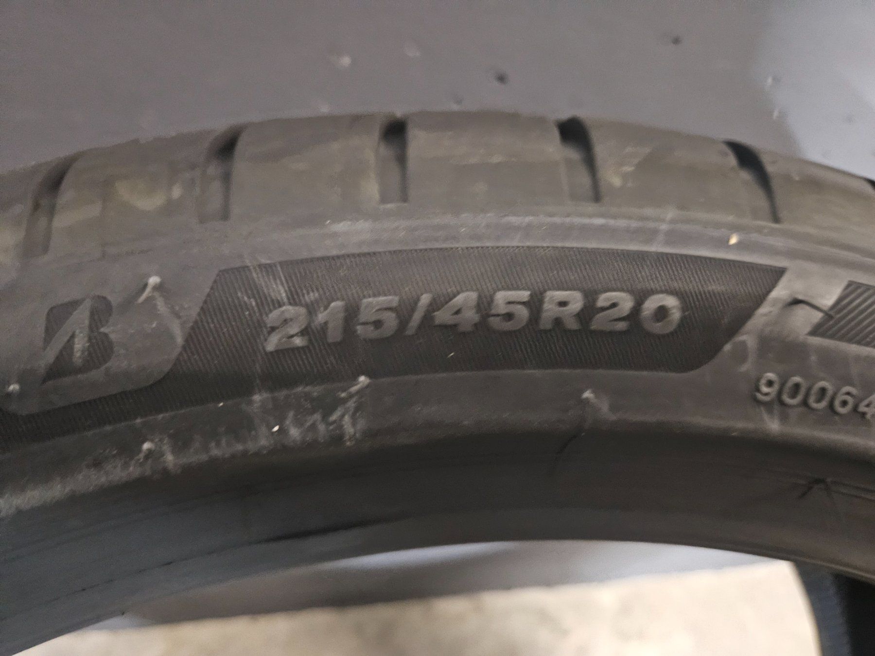 Bridgestone Pneumatici & Ruote complete: 215/45 R20 95H Bridgestone – Nuovo e nell'imballaggio originale da Lachen SZ venduto da Gamaparts 4