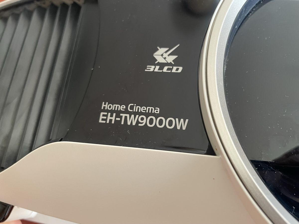 Epson Vidéoprojecteurs: Epson EH-TW9000W  – D'occasion à Oberrieden par wer_g6cn 1