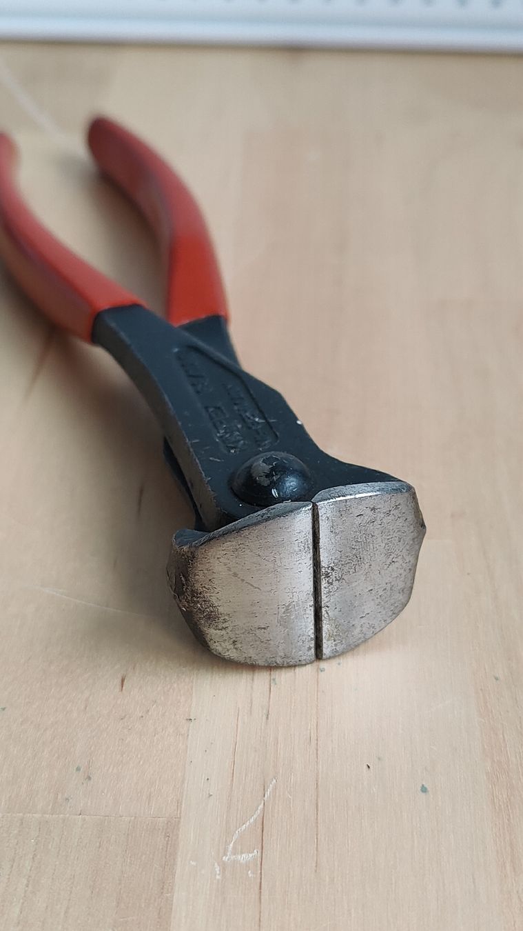Knipex Tutti gli attrezzi: Knipex Vornschneider (LP3) – Usato da Neuenhof venduto da tap_mxt6 1