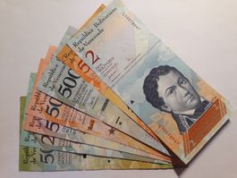 VENEZUELA - 7 Banknoten (6 UNC, 1 SS)