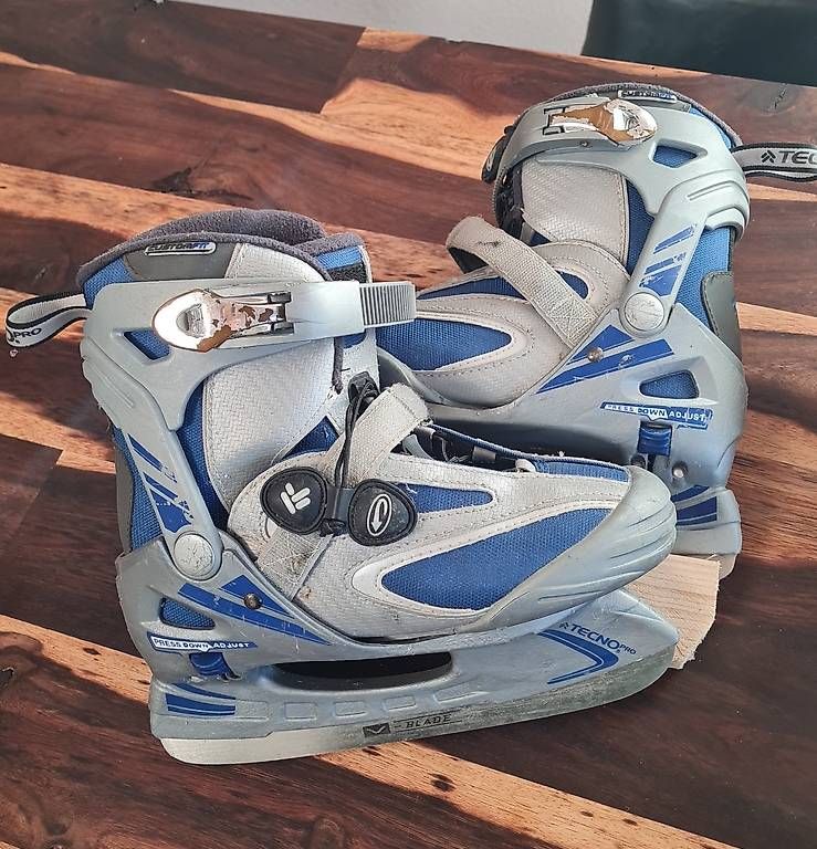 Pattini da ghiaccio: Schlittschuhe Kinder – Usato da Liebistorf venduto da Karinzlnl