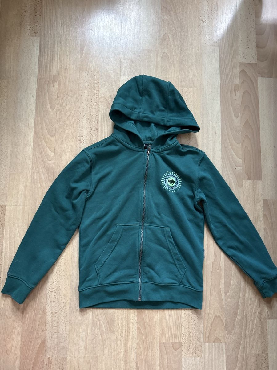 Quiksilver Vestes & Manteaux: Quiksilver Jäckchen Gr.128 – D'occasion à Kappelen par nicole.vaucher