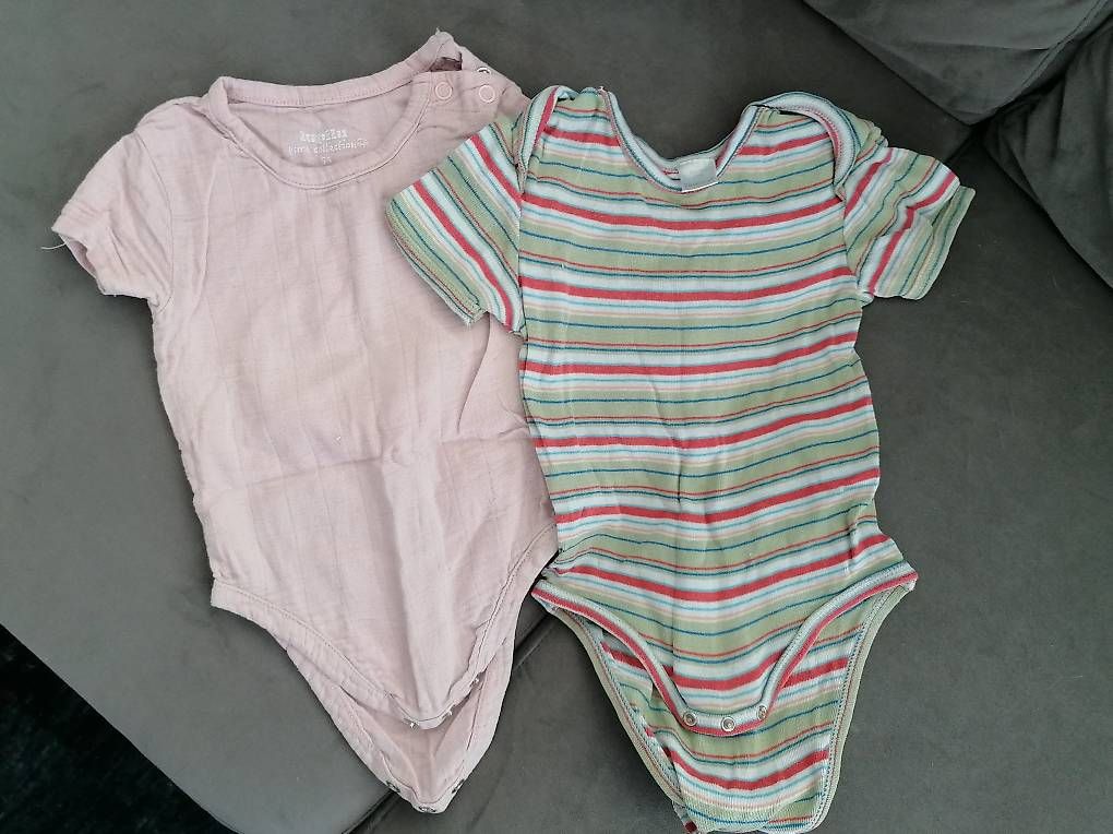 Lotti & Set di vestiti: Kurzarm Bodies Grösse 62 – Usato da Oberglatt ZH venduto da Chaeferly
