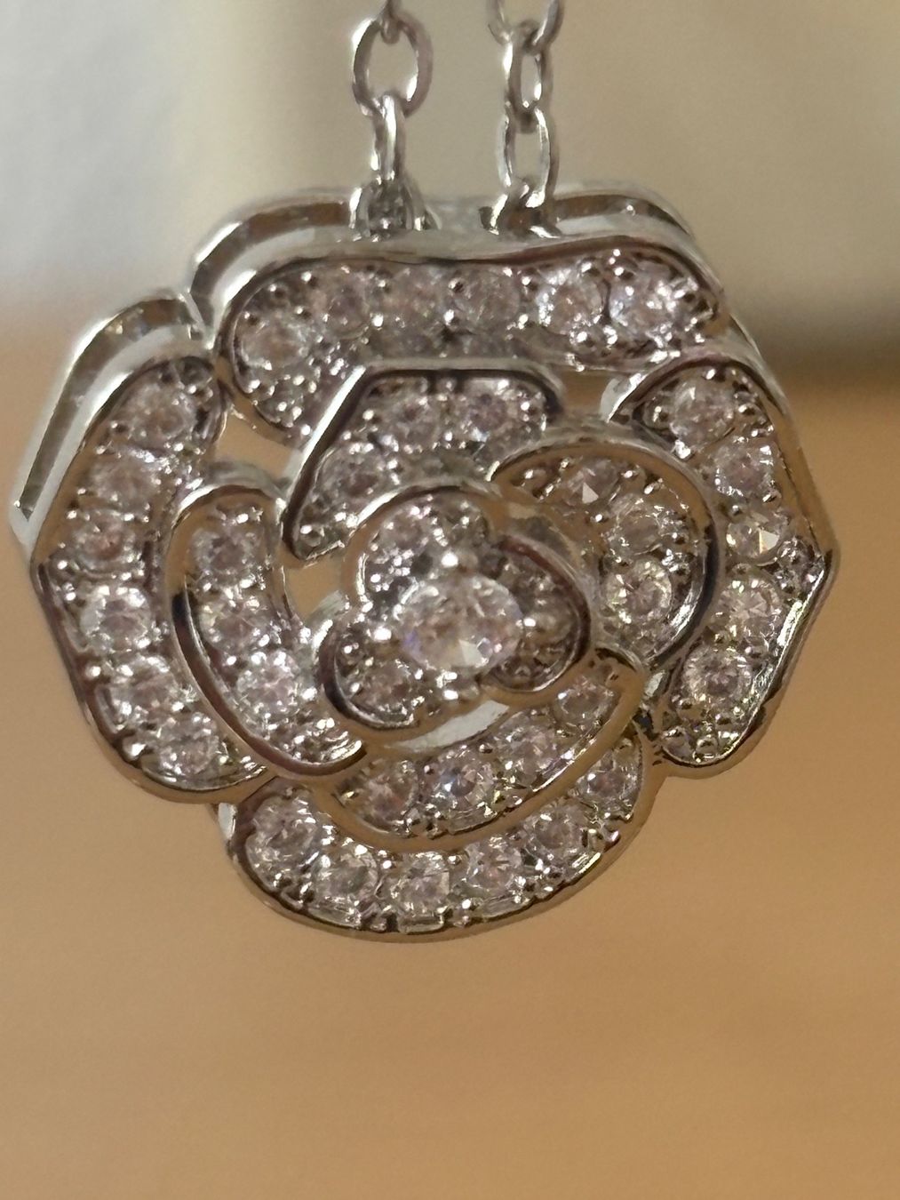 Ketten: Luxus Elegante Kette Farbe: Silber – Neu (gemäss Beschreibung) aus Biel-Bienne von Roserosse13