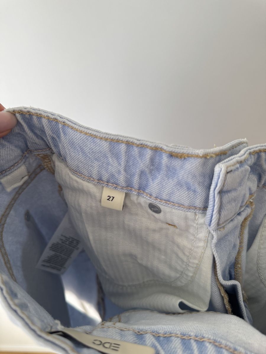 Esprit Pantaloni: Jeans Shorts – Usato da Zürich venduto da m_secondhand 3