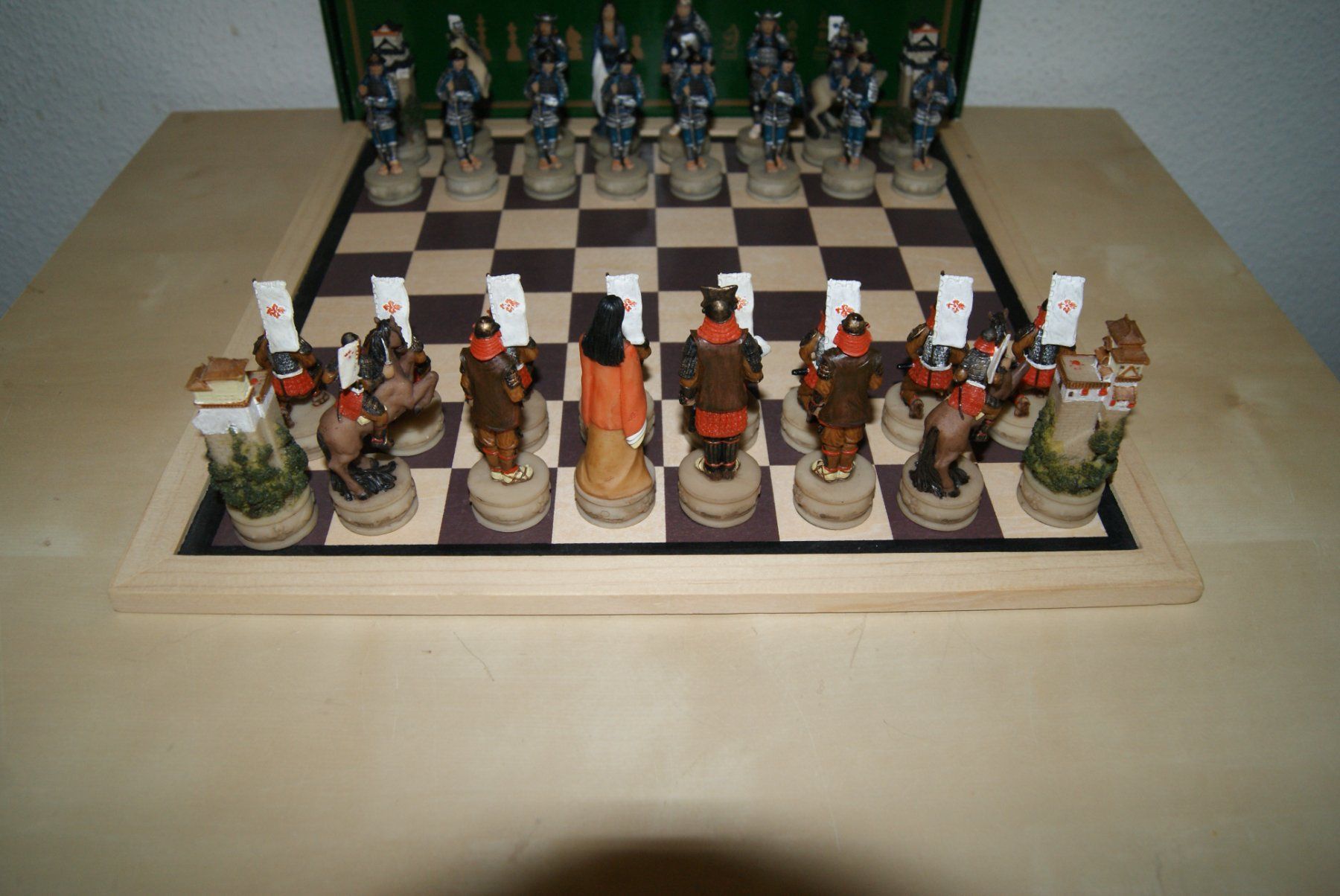 Giochi: Schach - Samurai Handbemaltes Harzfiguren-Schachspiel – Usato da Zürich venduto da Widi1 4
