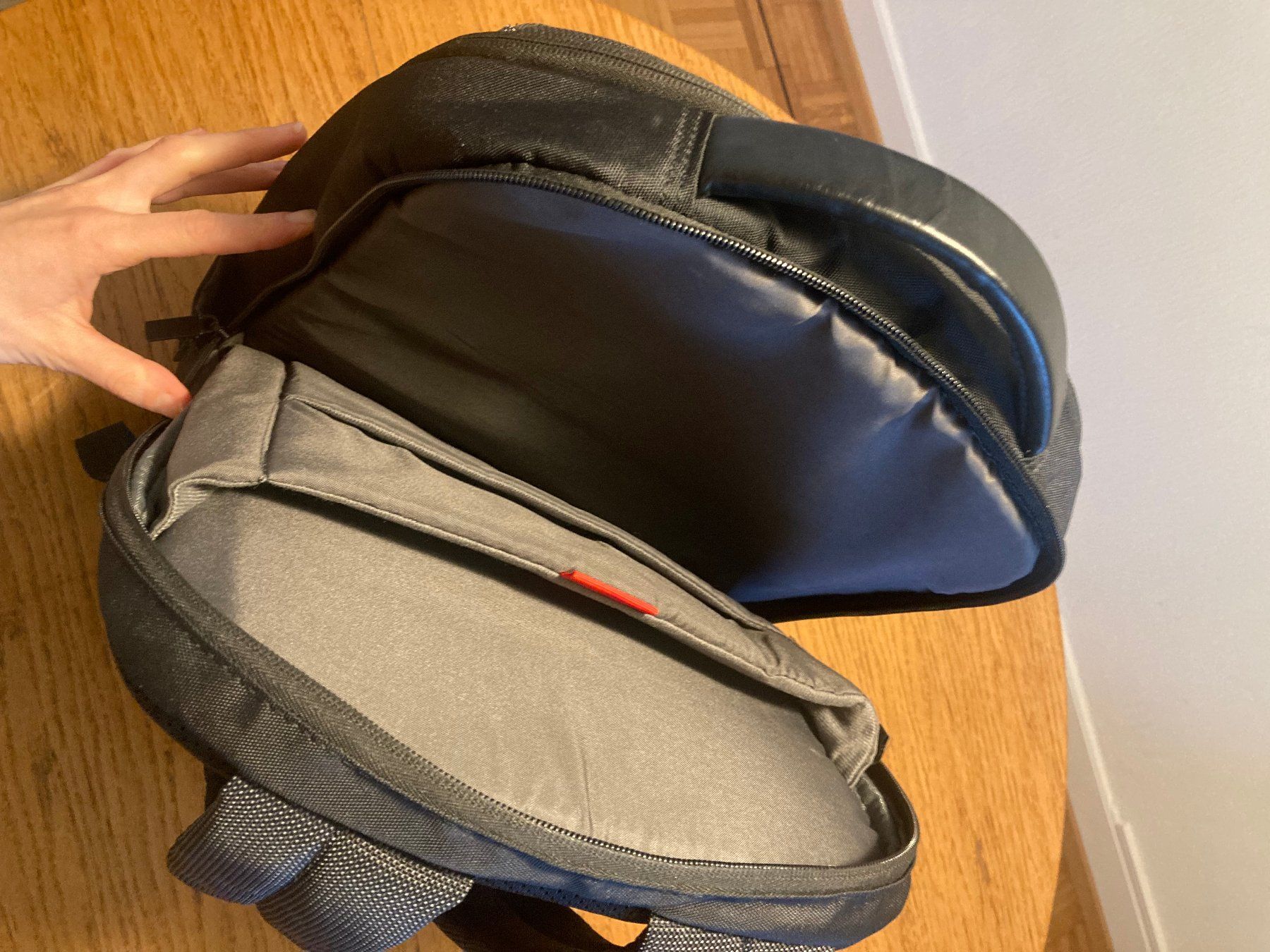 Lenovo Zaini: Sac à dos Lenovo ThinkPad Professional – Nuovo (secondo la descrizione) da Lausanne venduto da fan_y6hr 6