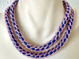 Mehrreihige Glasperlenkette blau rosé schimmernd Unikat 74cm