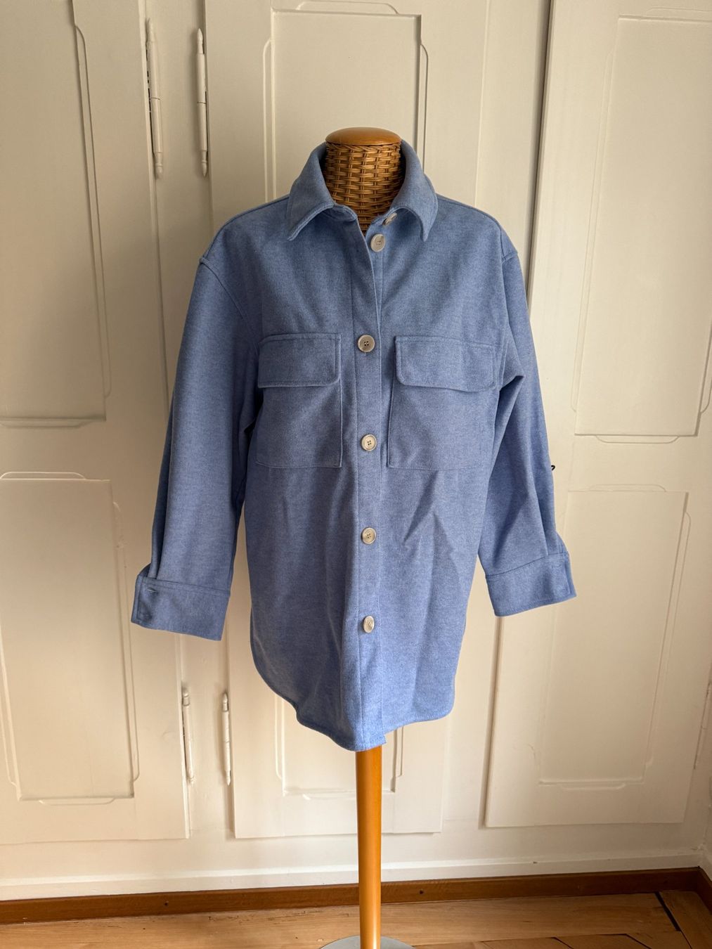 H&M Giacche: Jacke hellblau locker S – Usato da Zürich venduto da Diazaio