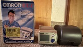 OMRON RX-I Blutdruckmessgerät voll funktionstüchtig NP 175
