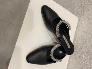 Scarpe da donna: Mules mit Perlen Riemchen Schwarz mit Rund Absätzen – Usato da Zürich venduto da esk_6ymz 3