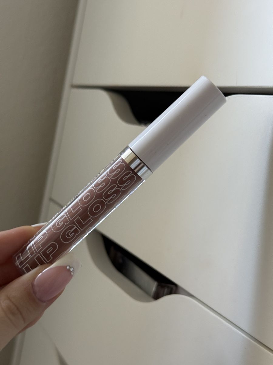 Make-up: Lipgloss - Beauty Bay – Nuovo (secondo la descrizione) da Chavannes-près-Renens venduto da elobrgs