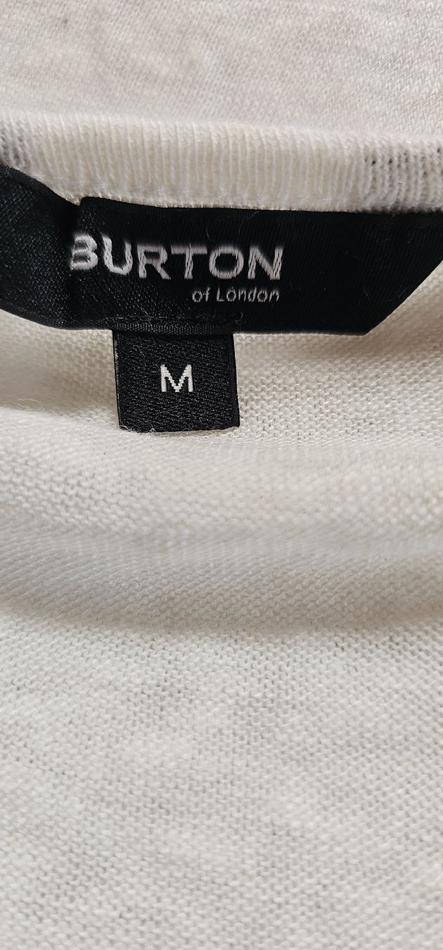 Kleiderpakete: Bench Shorts braun Gr.28 + leichtes Burton Pulli gr.M – Gebraucht aus Ferden von jemyce 4