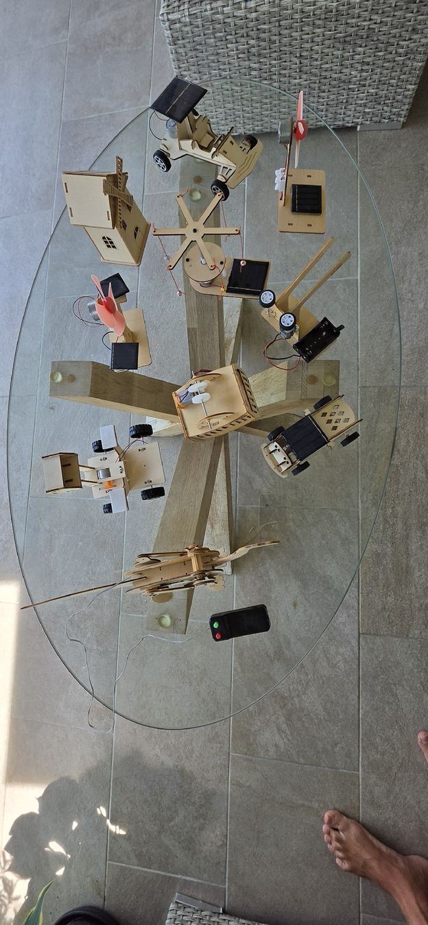 Giocattoli: Solar Roboter Bausatz Holzteile, Sommer-Bastelspass – Usato da Breitenbach venduto da gnieserli 1
