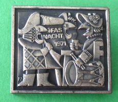 Basler Fasnachtsplakette Silber mit Nadel 1971
