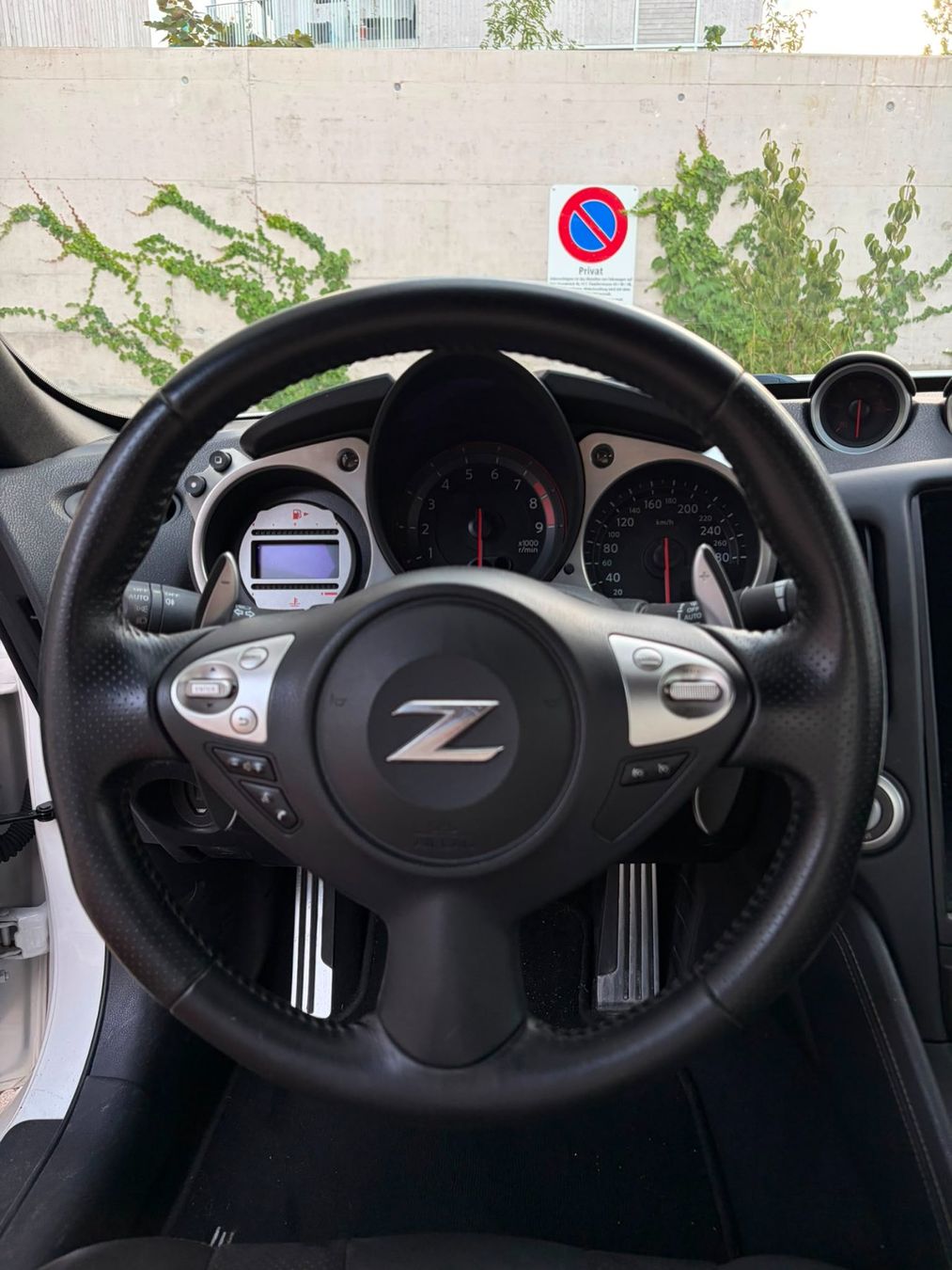 Nissan Automobili: Nissan 370z Pack Automatic – Usato da Oberuzwil venduto da pas_g2t8 8