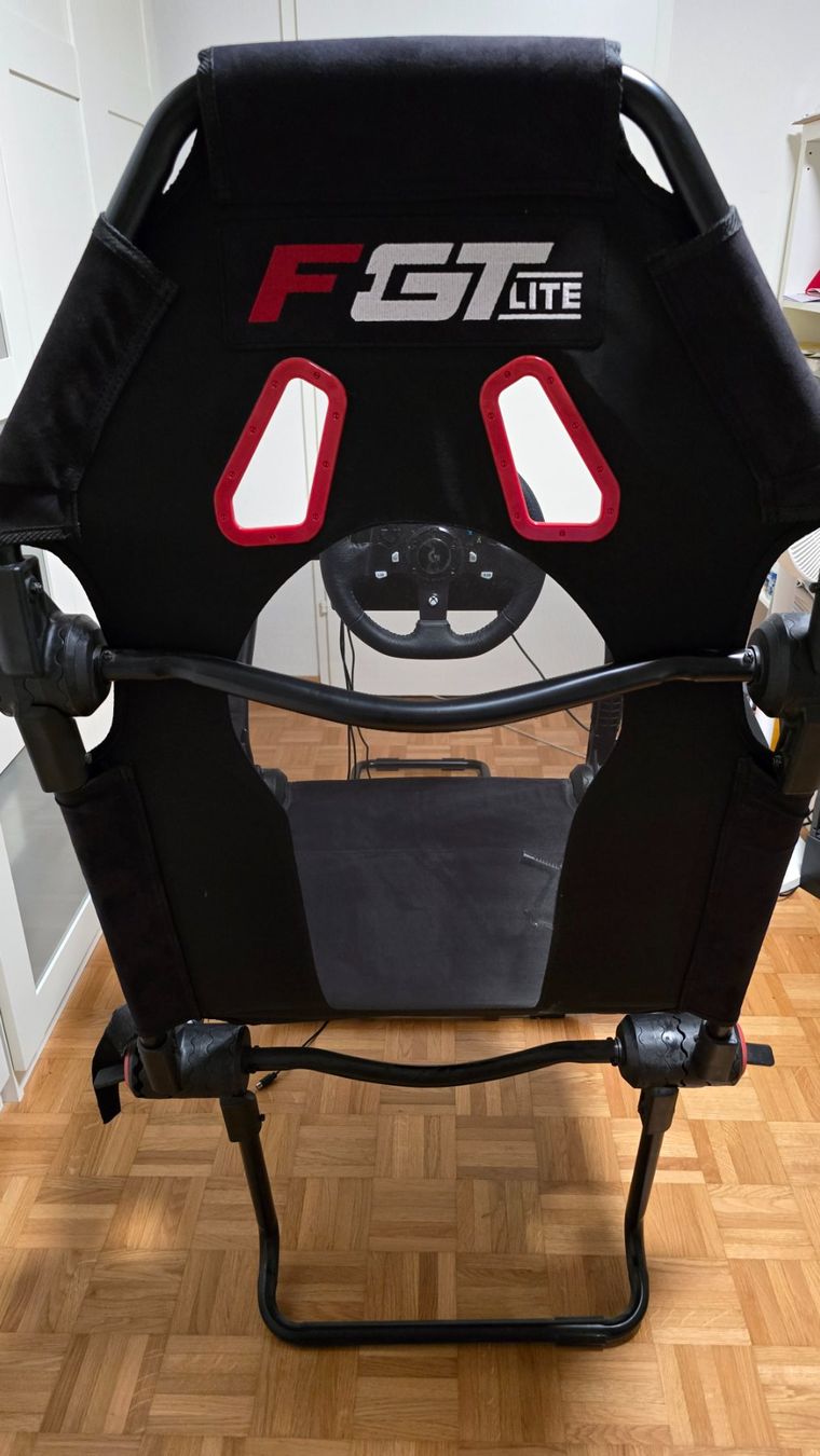 Sedie: Sim Racing Set: Next Level Racing F-GT Lite + Logitech G920 – Usato da Dietikon venduto da Jujuba 3