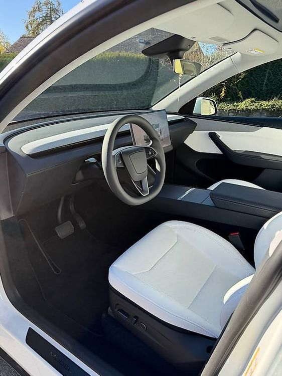 Tesla model Y Premium RWD Long Range (Gebraucht) in St. Antoni für CHF ...