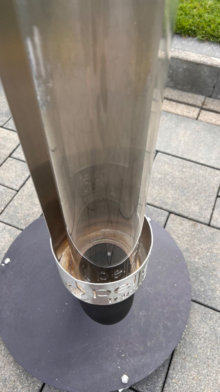 Radiatori: Original Pellet Fackel rauchfreier Terrassenheizer – Usato da Frasnacht venduto da Padi1968 4