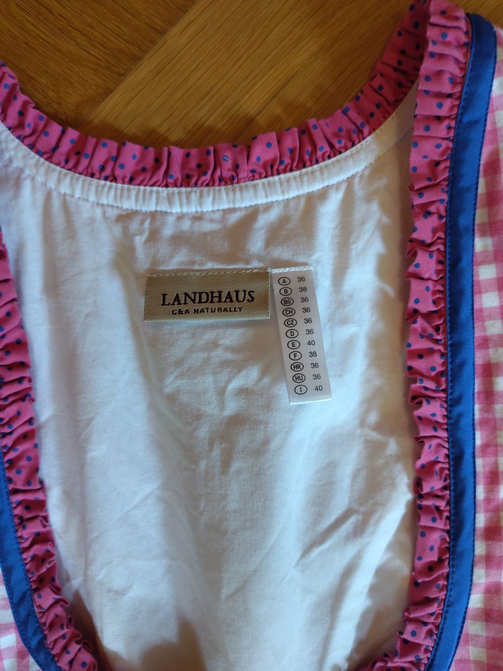 C&A Kleider: Dirndl – Gebraucht aus Bern von Linii 1