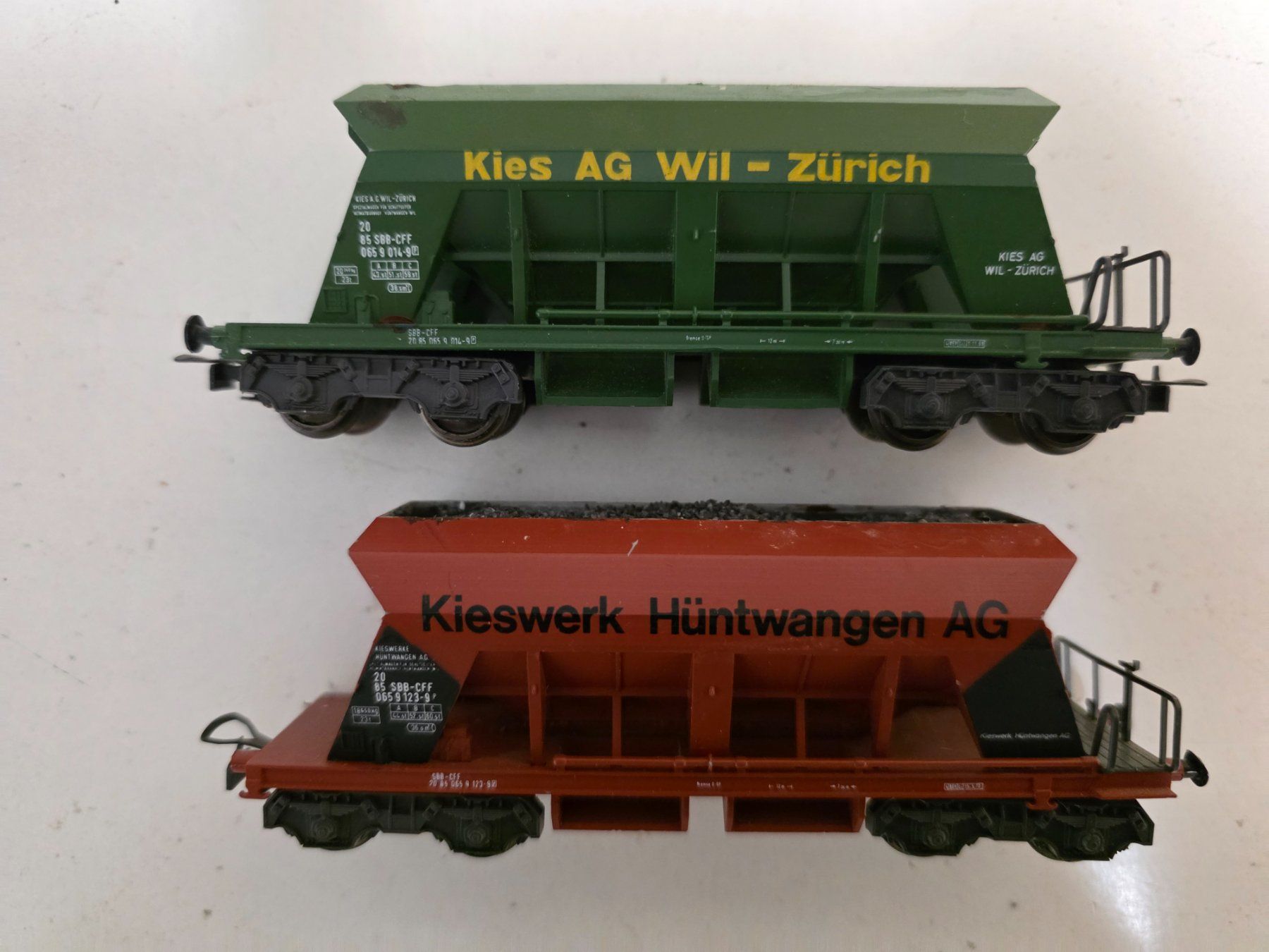 Liliput Modelleisenbahnen: Liliput  2 wagons DC dès 1.-fr – Gebraucht aus bassecourt von biagio101