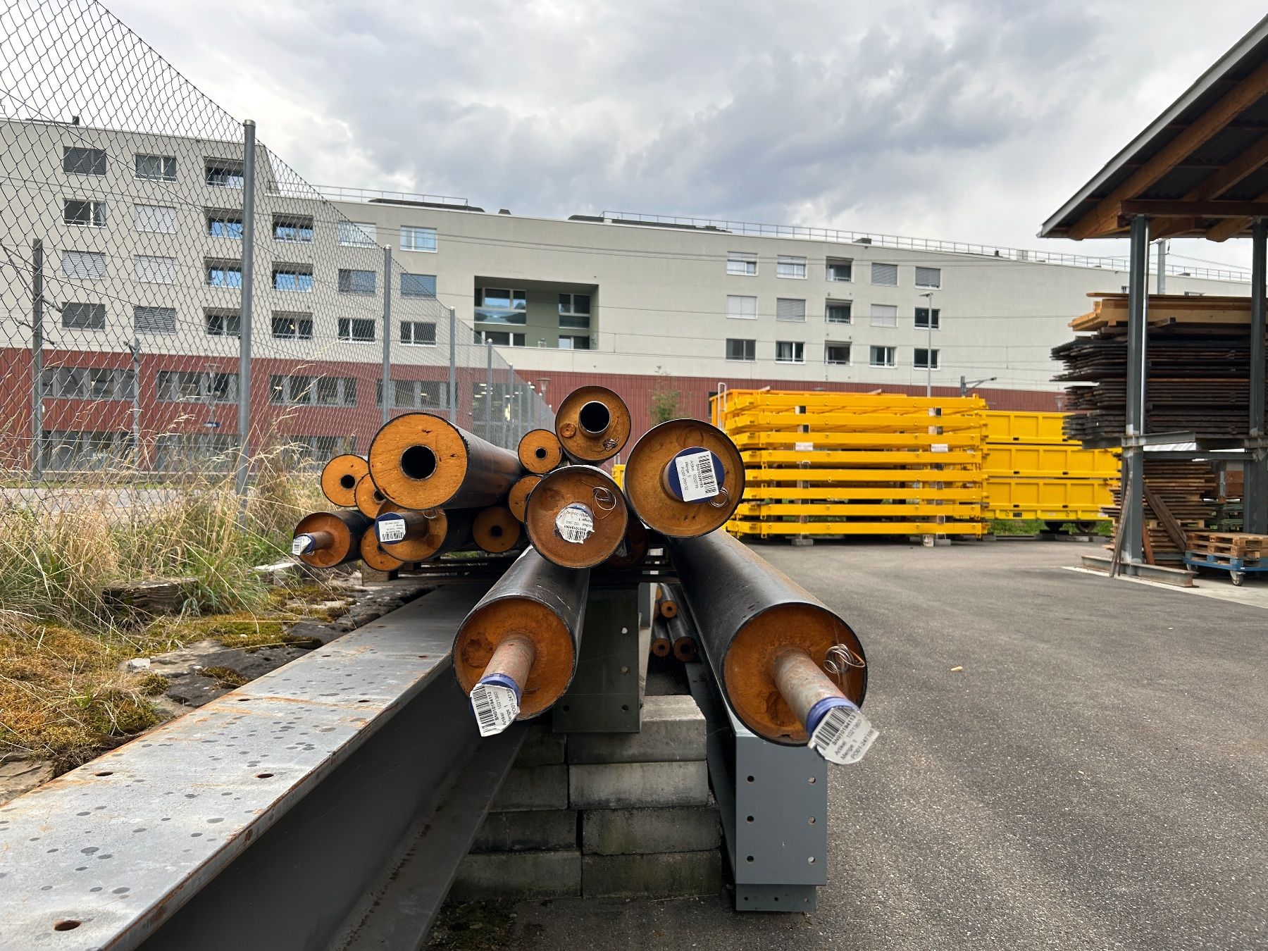 Profilati: Diverse Abschnitte Fernleitungsrohre KMR – Usato da Luzern venduto da wEwEI 1