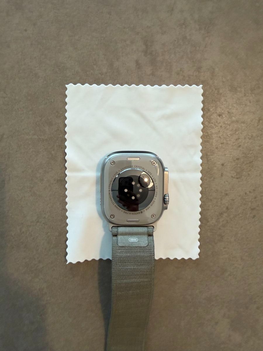 Apple Smartwatch: Apple Watch Ultra 2 49mm Olive – Neu (gemäss Beschreibung) aus Zürich von mal_8hb2 3
