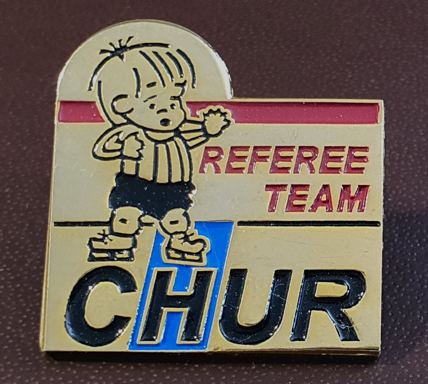 Placchette & Badge: S013 - Pin Referee Team Chur Eishockey – Usato da Reinach BL venduto da Boston-Verkauf