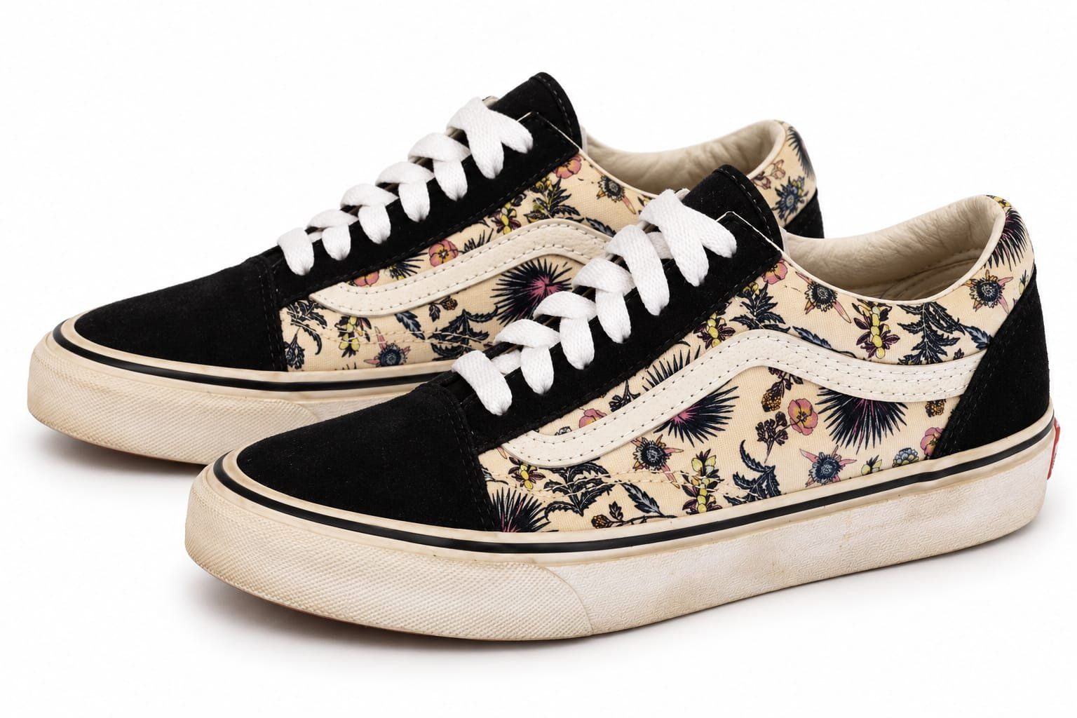 Vans Scarpe da uomo: Vans Old Skool Sneaker floral schwarz 38 – Usato da kloten venduto da Docsgirl 1