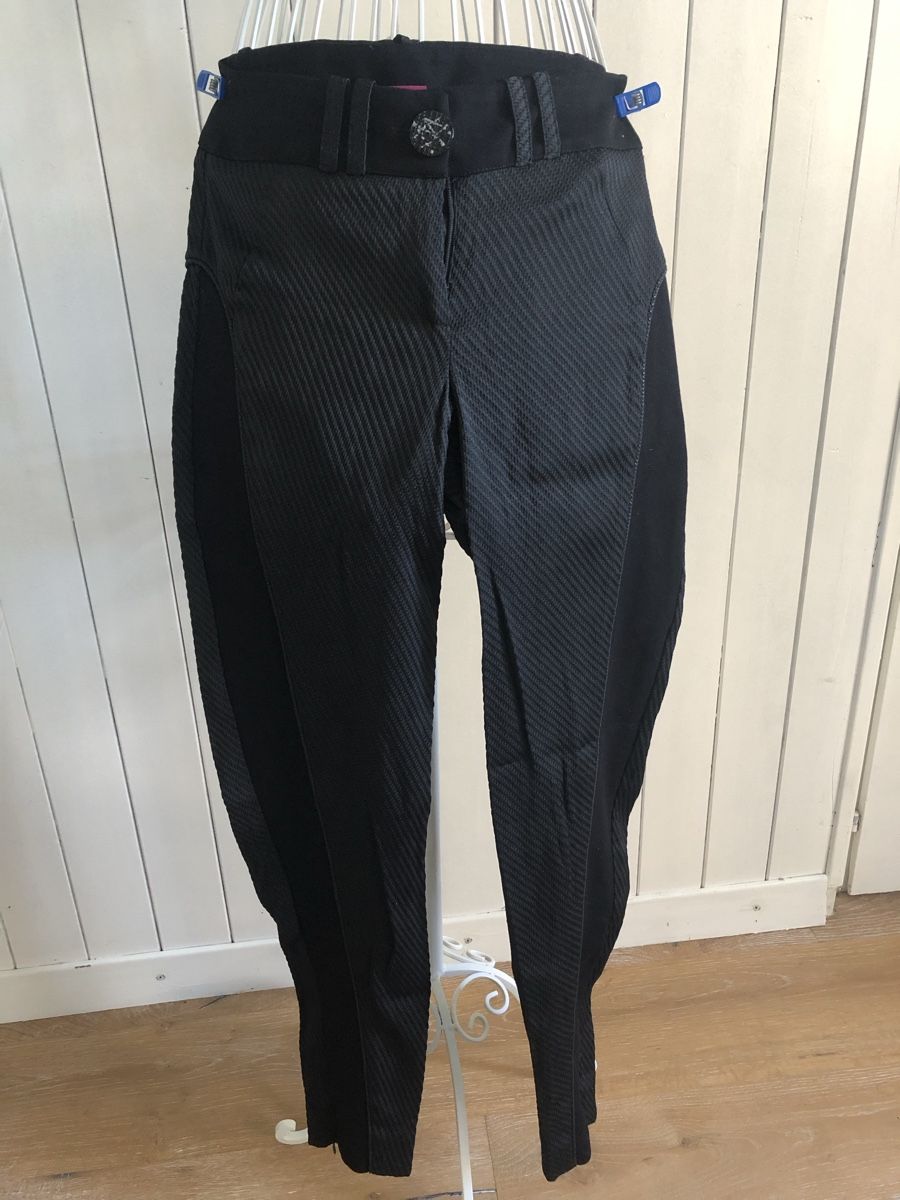 Pantaloni: Pantalon Save The Queen S noir – Nuovo (secondo la descrizione) da Cuarnens venduto da Sandrine0110 1