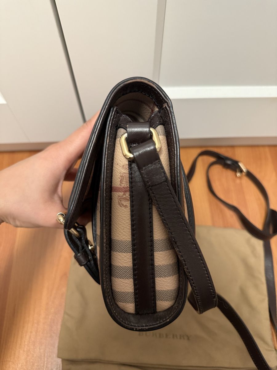 Burberry Borse da donna: Burberry Schultertasche ab 1.- ! – Usato da Lohn-Ammannsegg venduto da aemu12 4