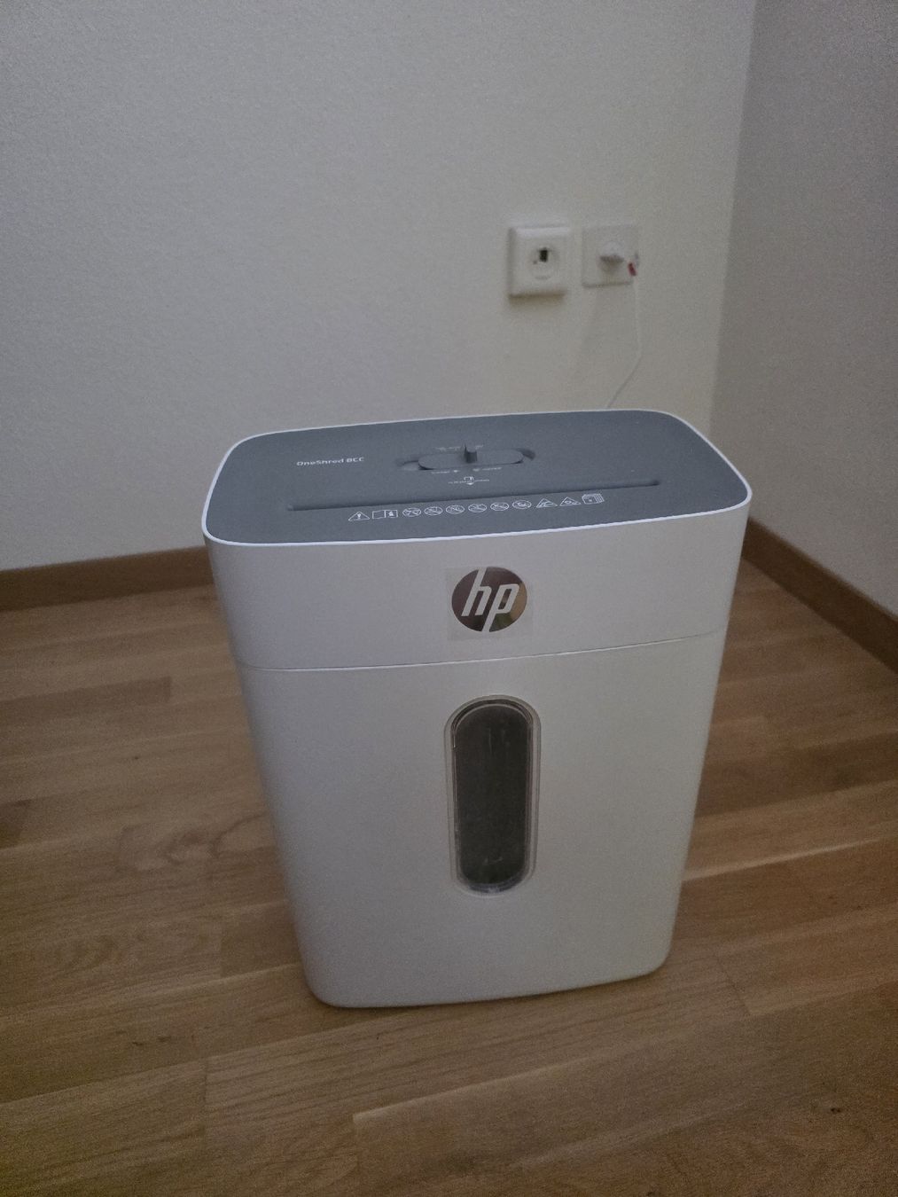 Aktenvernichter: Aktenvernichter HP OneShred 8CC – Gebraucht aus Schaffhausen von dan_h6hm