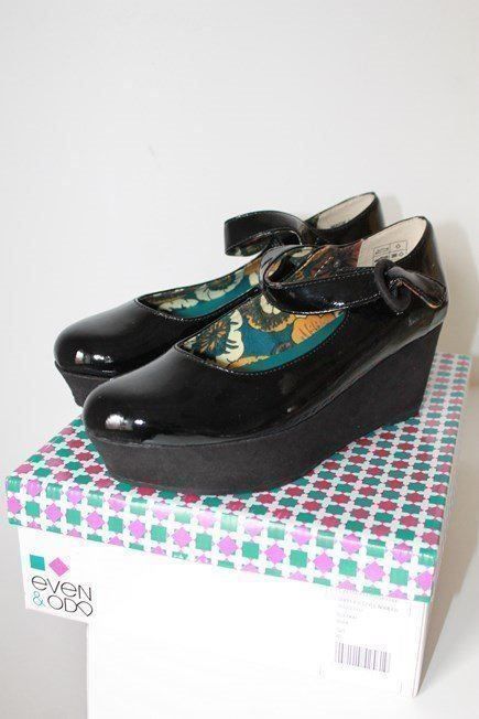 Scarpe da donna: Chaussures/Ballerines vernis compensées style gothique, NEUF – Nuovo e nell'imballaggio originale da Agiez venduto da chouchanelle