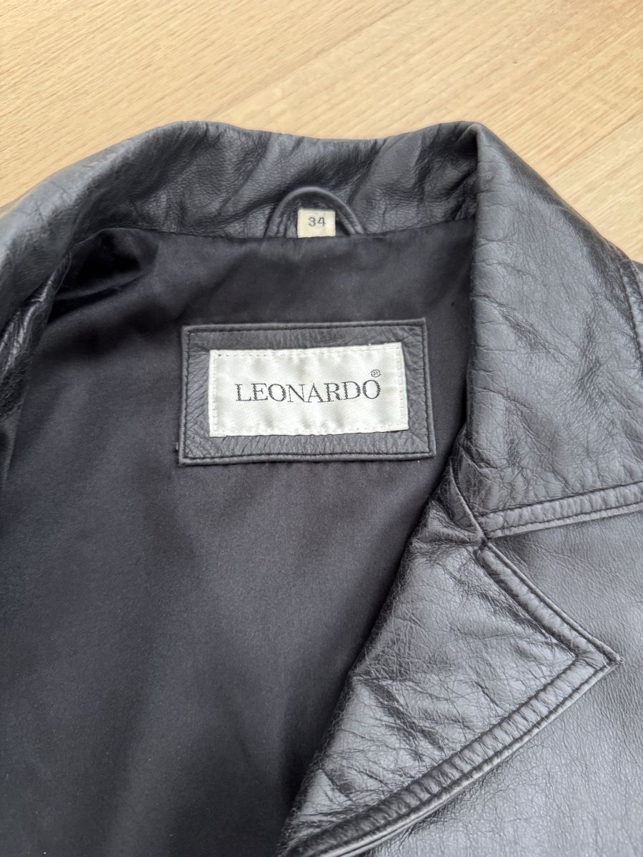 Giacche: Lederjacke von Leonardo, Grösse 34 – Usato da St. Gallen venduto da ElmedinaZ 3