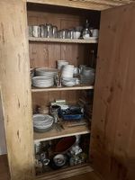Schmuckstück und Platzwunder: Schrank für Wohnzimmer
