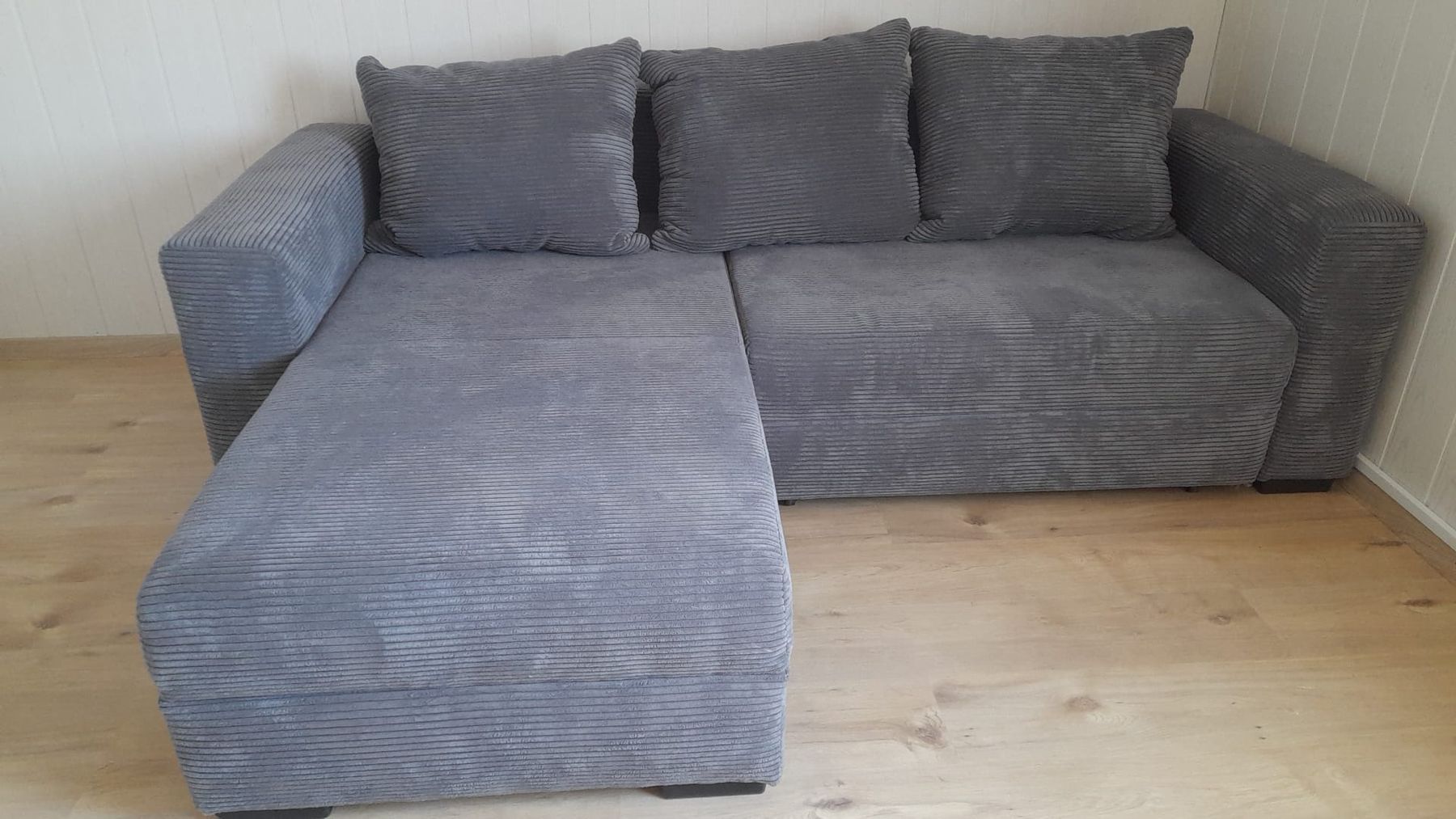 Sofas: Neuwertig Bettsofa zu verkaufen – Neu (gemäss Beschreibung) aus Döttingen von Verkauf