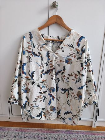 Riani Blumenmuster Weiss Grösse M neuwertig