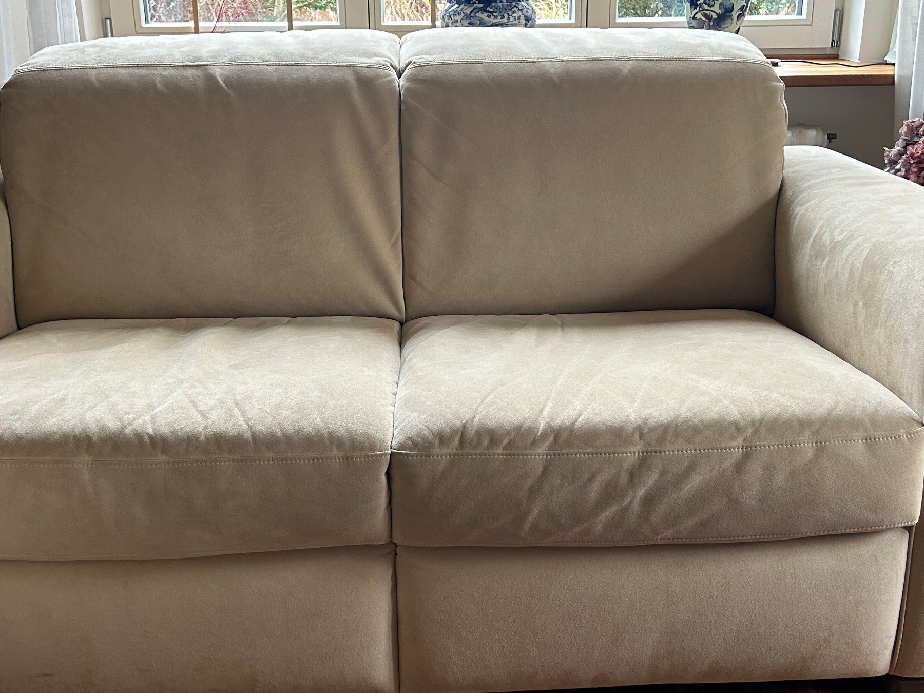 Natuzzi Divani: Sofa Alcantara Farbe sand – Usato da Winterthur venduto da eherundweg 2