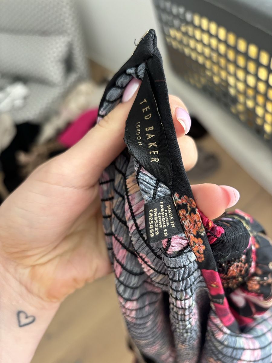 Ted Baker Kleider: Tee Baker Blumenmuster Schwarz Pink Grösse S – Neu (gemäss Beschreibung) aus lenzburg von naemi30 4