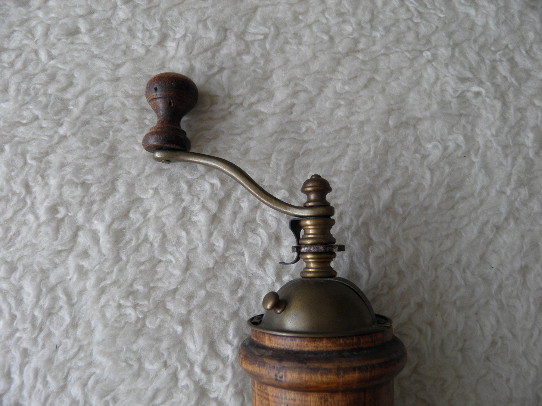 Elettrodomestici da cucina: Grosse Vintage Pfeffermühle – Usato da Triesen FL venduto da Trigon 1