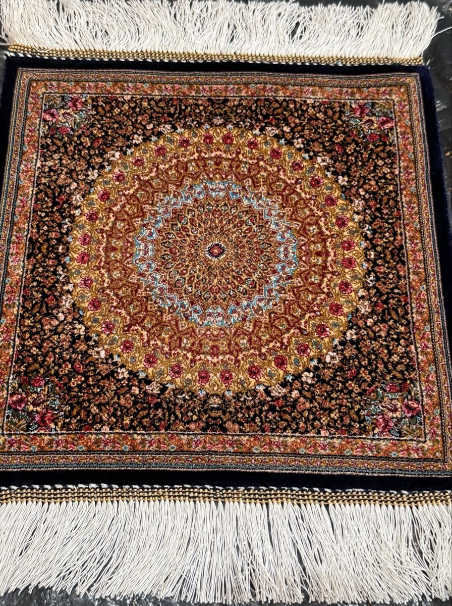 Tappeti: Wunderschönen kleinen Teppich Seide 39X42 – Nuovo (secondo la descrizione) da Büron venduto da Filadefia-888