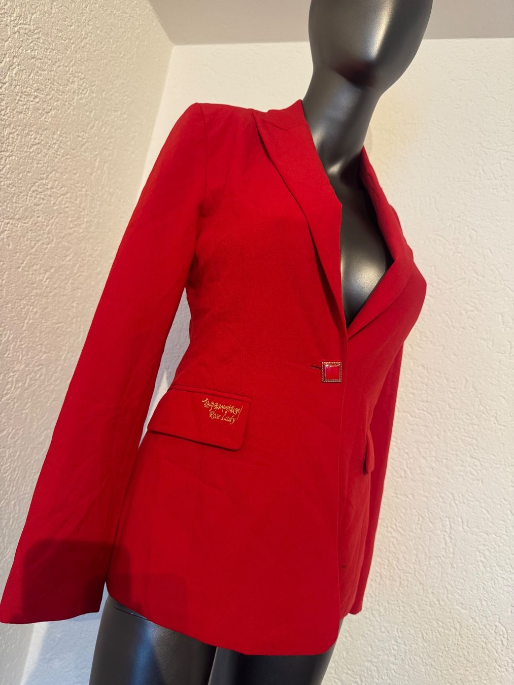 Giacche: Roter Koreanisches Blazer Jacke Grösse S – Usato da Frenkendorf venduto da Style365 1