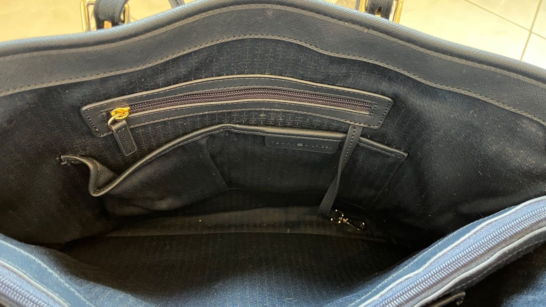 Tommy Hilfiger Taschen für Damen: Tommy Hilfiger Handtasche – Gebraucht aus Küsnacht ZH von Floor1an 5