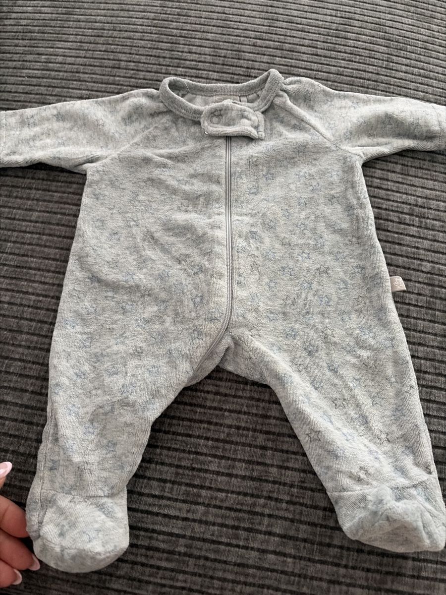 Pigiama & Simili: Zwei Strampler Velour Grösse 50/ 55 – Usato da Glattbrugg venduto da lola_gigi31 1